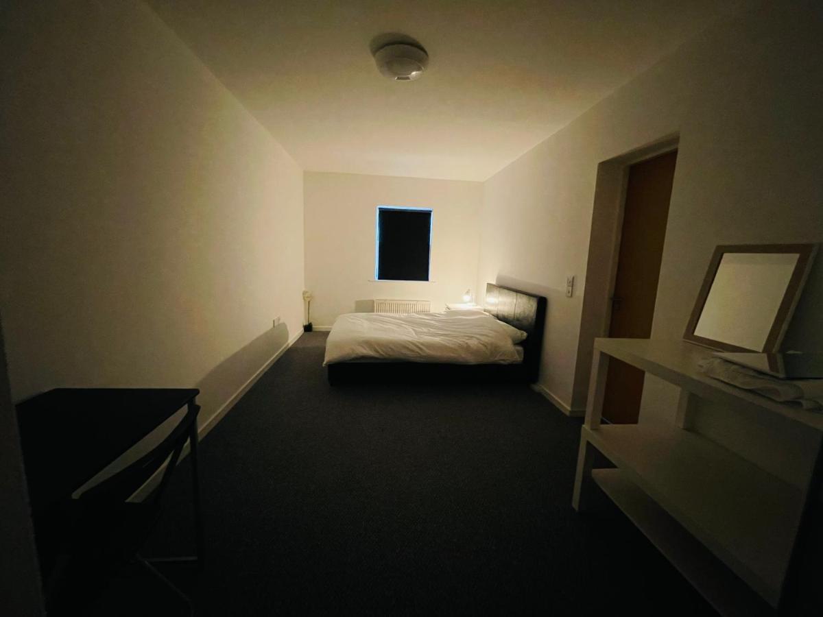 En-Suite For Family,Couple And Females Lancaster Eksteriør billede